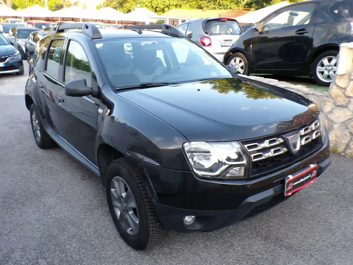 Usata Dacia Duster Lauréate 109 CV (80 kW) 2016 Nero SUV