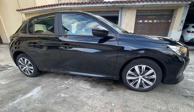 Usata Peugeot 208 Active 102 CV (75 kW) 2023 Nero Utilitaria