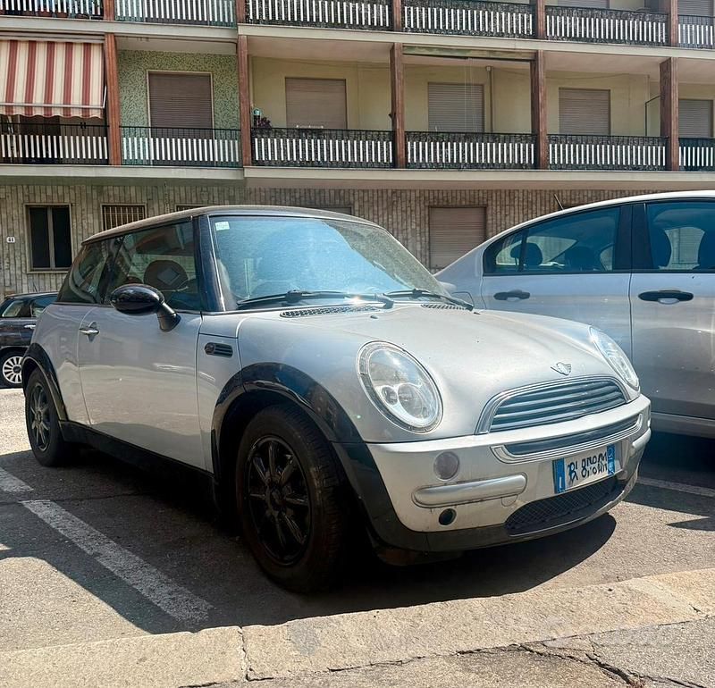 Usata 2003 Mini ONE Due volumi | 2400 € (Super prezzo) - Immagine 1/4