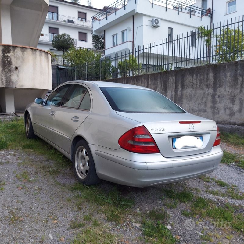 Usata Mercedes E220 2003 Berlina
