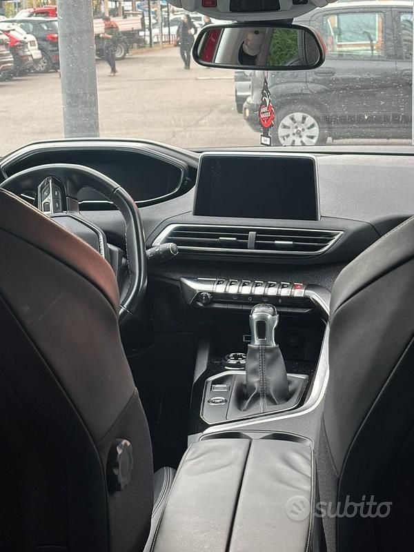 Usata Peugeot 3008 2018 Rosso SUV