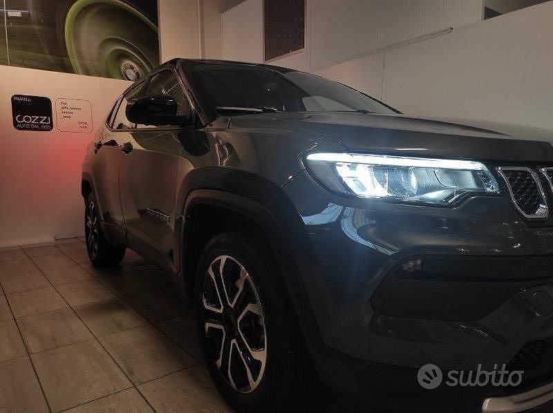 Usata Jeep Compass Altitude 131 CV (96 kW) 2024 Grigio SUV