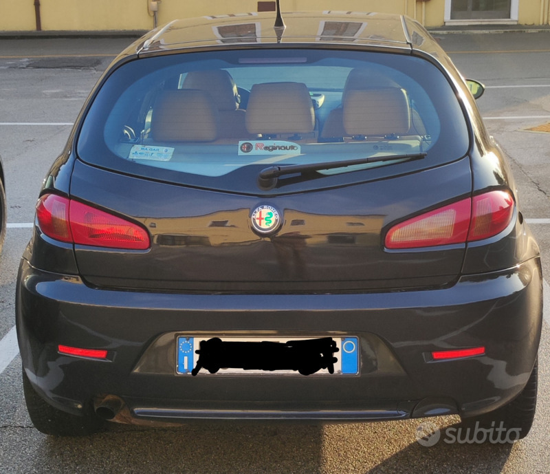 Usato 2008 Alfa Romeo 147 1.6 Benzin 105 CV (4.000 €)