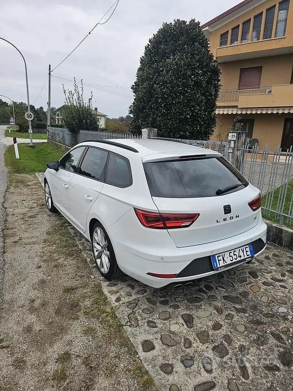 Usata Seat Leon ST FR 150 CV (110 kW) 2017 Bianco Station wagon