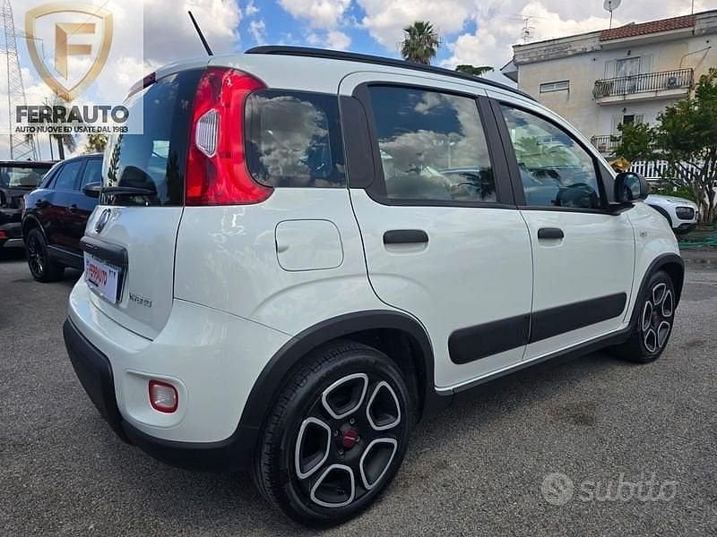 Usata Fiat Panda Cross Cross 71 CV (52 kW) 2022 Other Utilitaria
