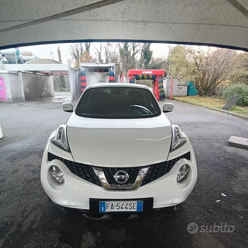 Usata Nissan Juke 115 CV (84 kW) 2015 Bianco SUV