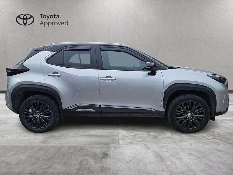 Usata Toyota Yaris Cross 92 CV (67 kW) 2022 Silver met SUV