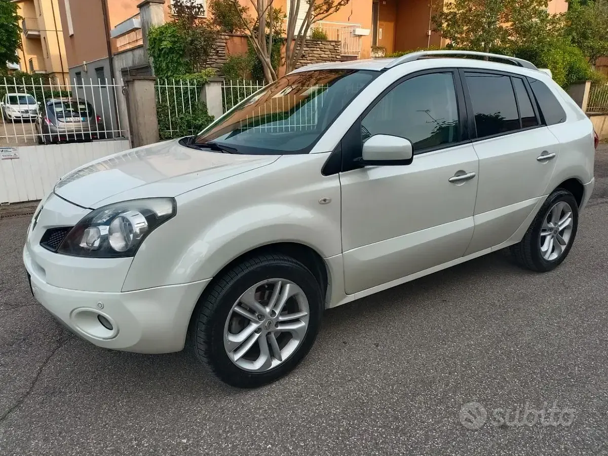 Usata Renault Koleos 150 CV (110 kW) 2010 Bianco SUV