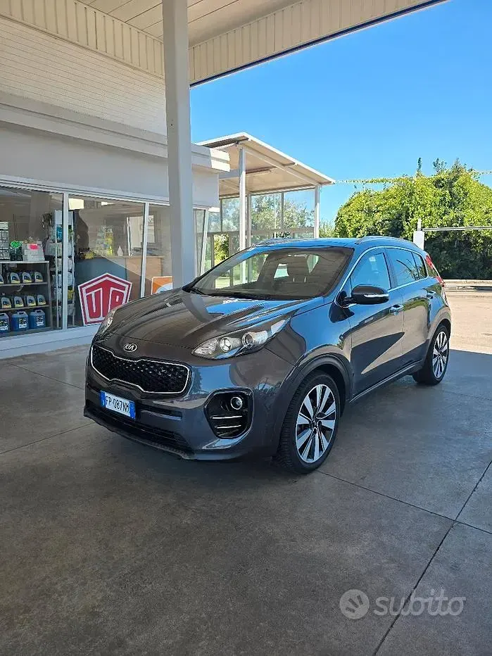 Usata Kia Sportage Style 141 CV (103 kW) 2018 Grigio SUV