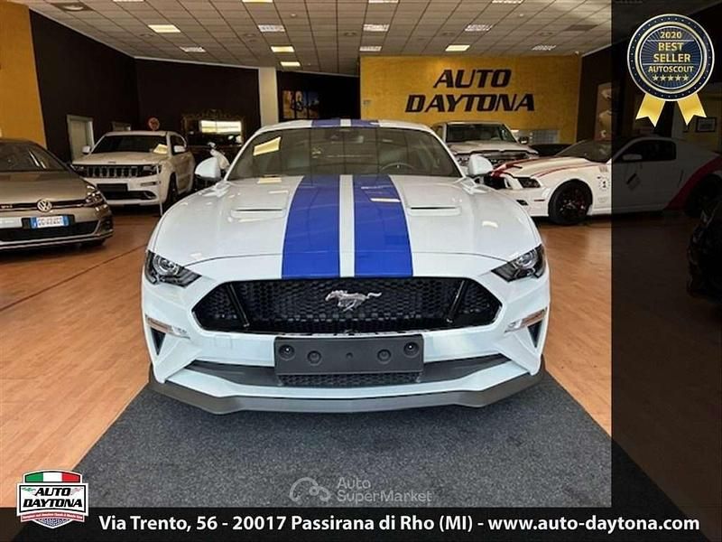 Bianco Usata 2022 Ford Mustang GT Fastback Coupé | 48.500 € (Buon prezzo) - Immagine 1/4