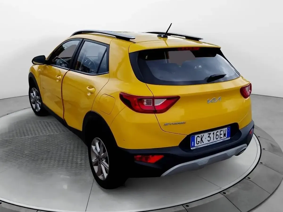 Usata Kia Stonic Urban 84 CV (61 kW) 2022 Giallo SUV