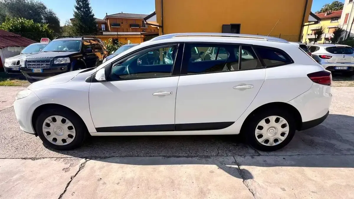 Usata Renault Mégane GrandTour 90 CV (66 kW) 2010 Bianco Station wagon