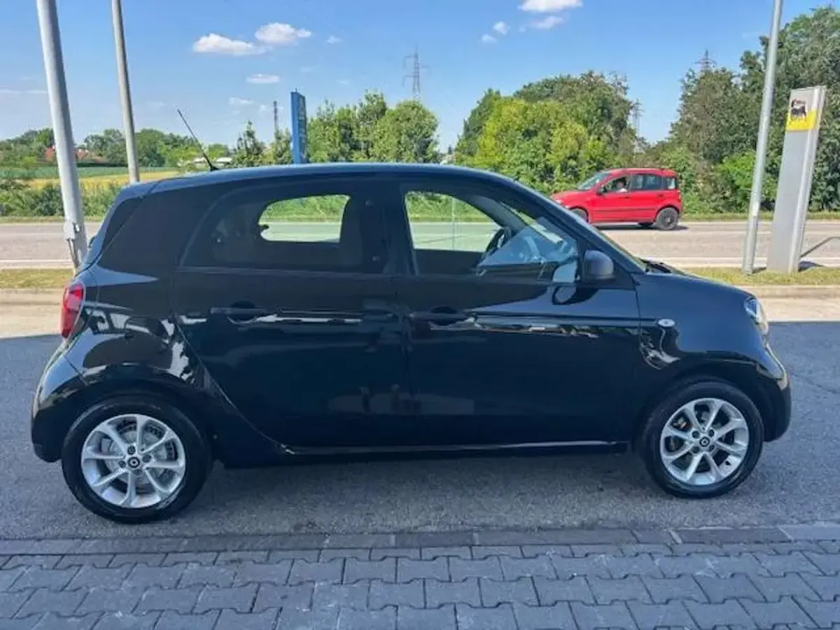 Usata Smart ForFour Passion 71 CV (52 kW) 2018 Nero Utilitaria