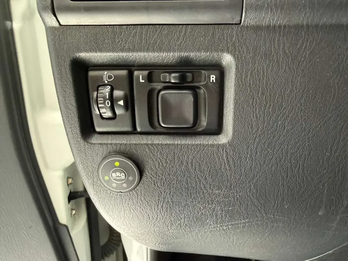 Usata Suzuki Jimny 86 CV (63 kW) 2013 Bianco SUV