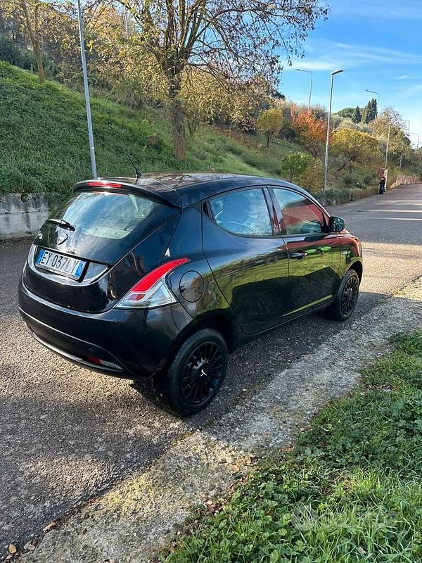 Usata Lancia Ypsilon 2014 Nero Utilitaria