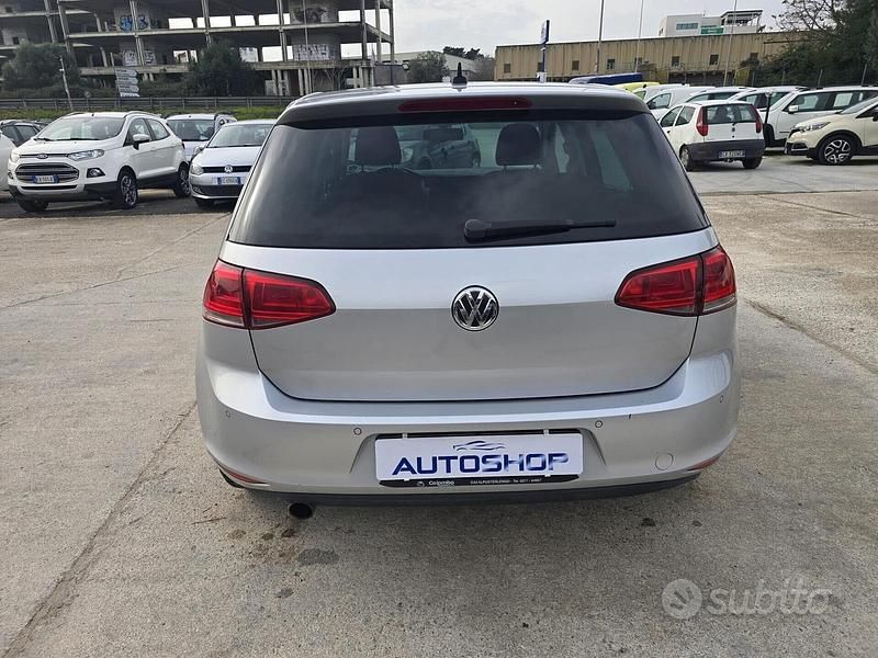 Usata VW Golf VII Trendline 105 CV (77 kW) 2013 Grigio Berlina