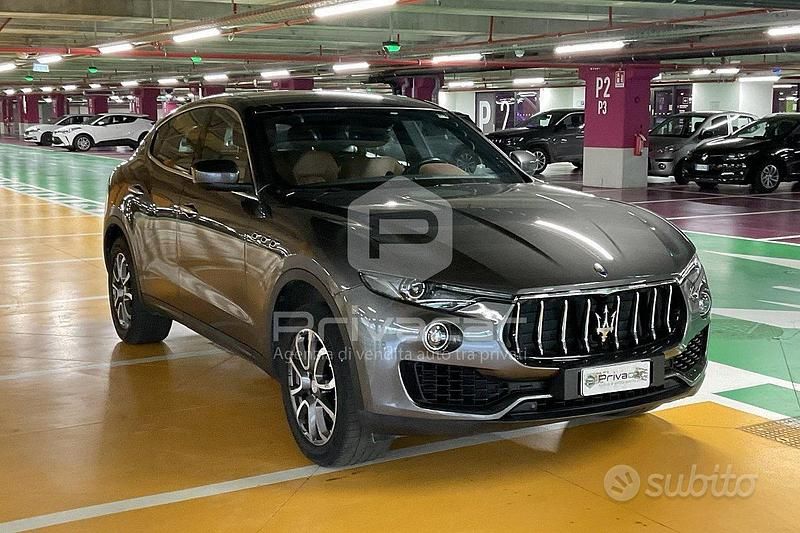 Usata Maserati Levante 250 CV (183 kW) 2017 Grigio SUV