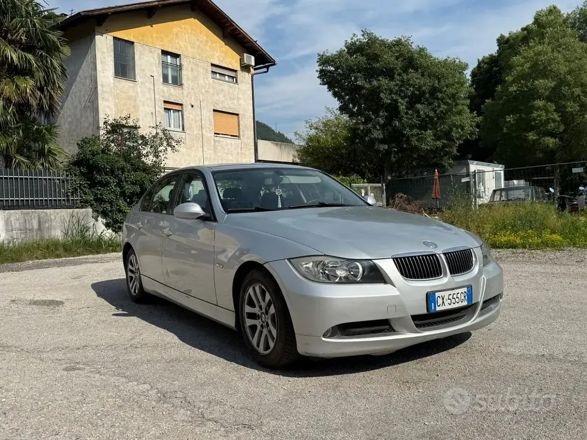 Usata BMW 320 163 CV (119 kW) 2006 Grigio Berlina