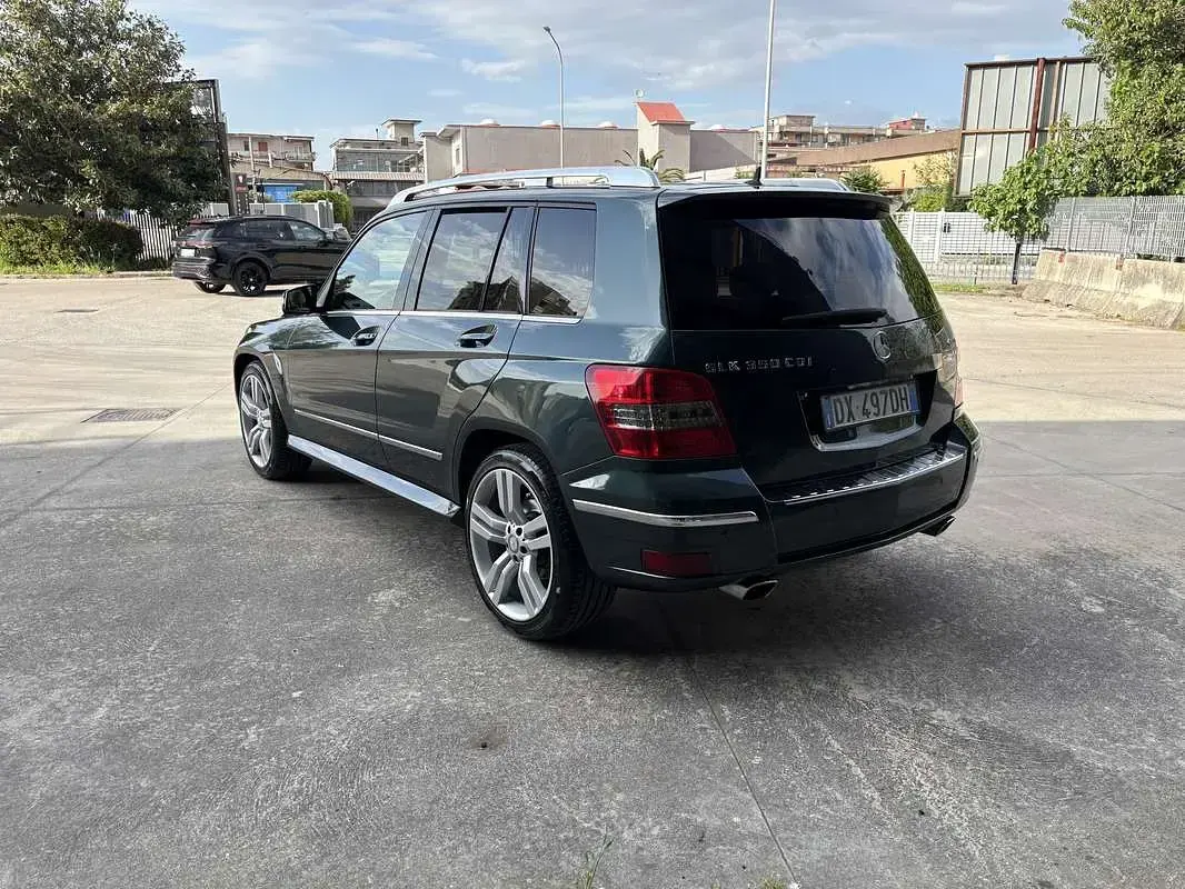 Käytetty Mercedes GLK350 224 HP (164 kW) 2010 Katumaasturi