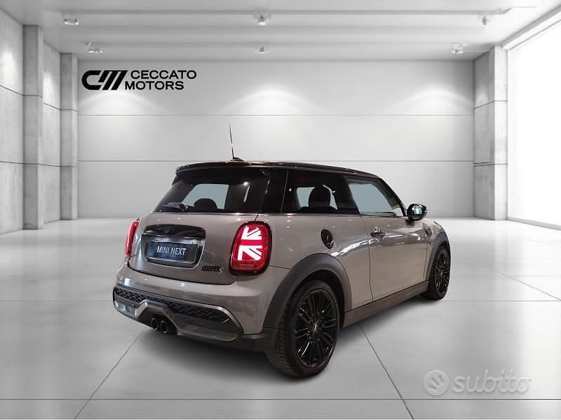 Usata Mini Cooper S 178 CV (130 kW) 2022 Grigio Utilitaria