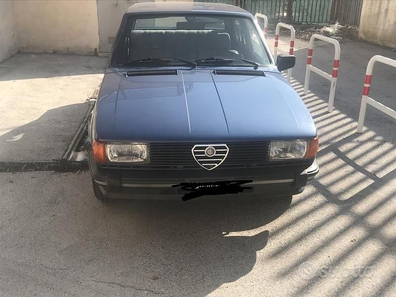 Blu Usata 1982 Alfa Romeo Giulietta Due volumi | 5500 € - Immagine 1/4