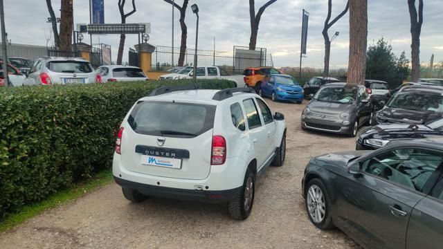 Bianco perlato Usata 2015 Dacia Duster SUV | 10.500 € (Cara) - Immagine 1/4