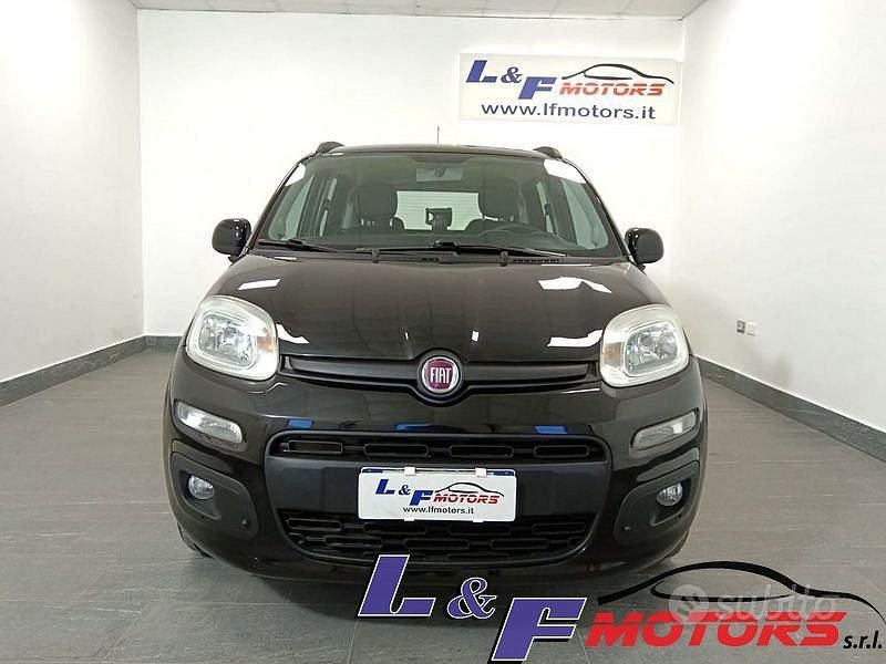 Usata Fiat Panda Lounge 69 CV (50 kW) 2016 Nero Utilitaria