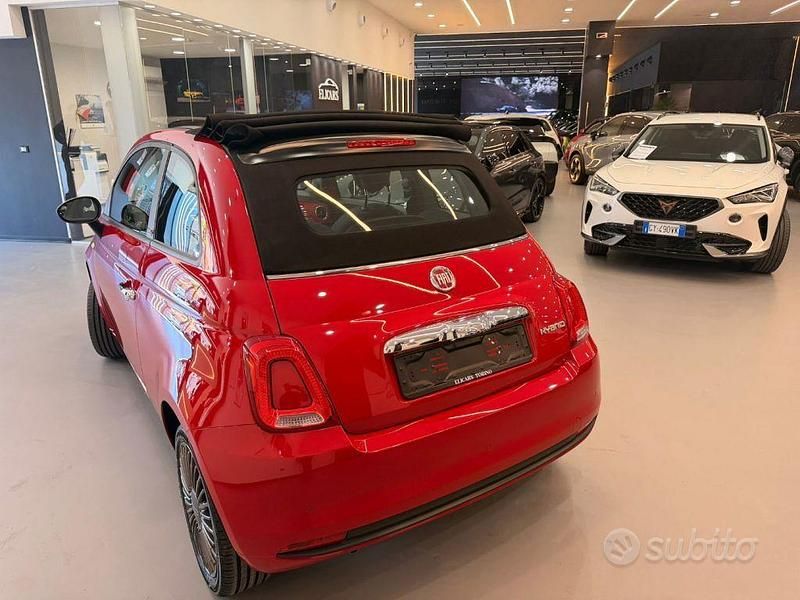Begagnad Fiat 500C Lounge 69 HK (50 kW) 2023 Röd Cab