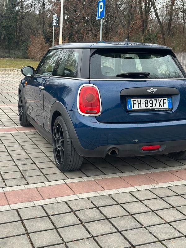 Usata Mini Cooper 95 CV (69 kW) 2014 Blu Utilitaria