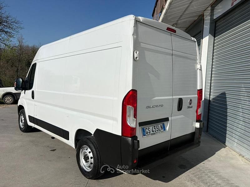Usado Fiat Ducato 33 140 HP (102 kW) 2023 Branco Van