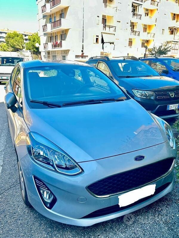 Usata Ford Fiesta 80 CV (58 kW) 2019 Grigio Utilitaria
