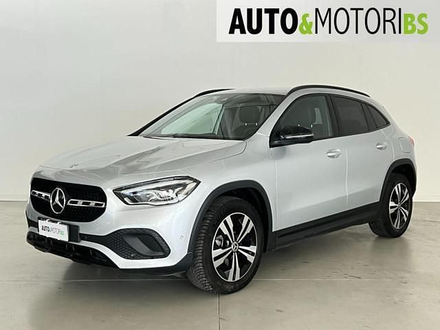 Usata Mercedes GLA200 150 CV (110 kW) 2022 Argento SUV