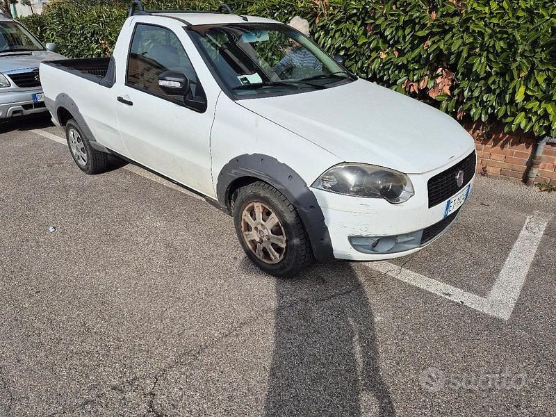 Usata 2014 Fiat Strada Pick-up | 11.000 € (Buon prezzo) - Immagine 1/4