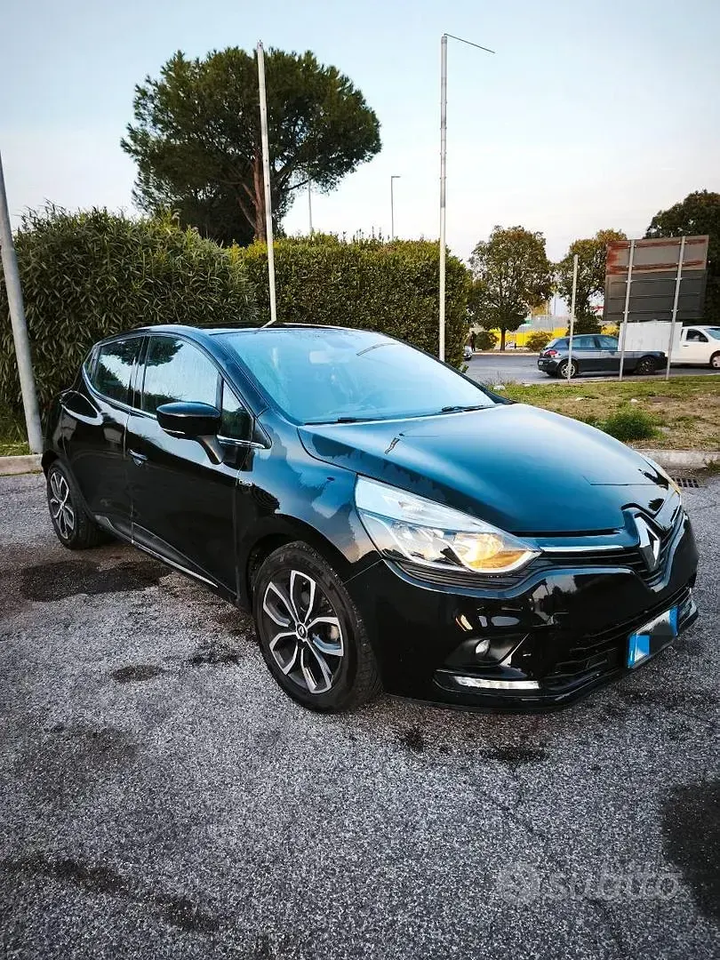 Usata Renault Clio 90 CV (66 kW) 2018 Nero Utilitaria