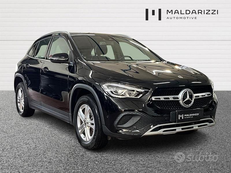 Usata Mercedes GLA180 116 CV (85 kW) 2023 Nero SUV