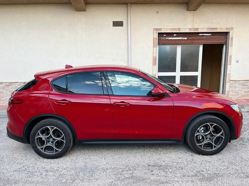 Usata Alfa Romeo Stelvio 210 CV (154 kW) 2019 Rosso SUV
