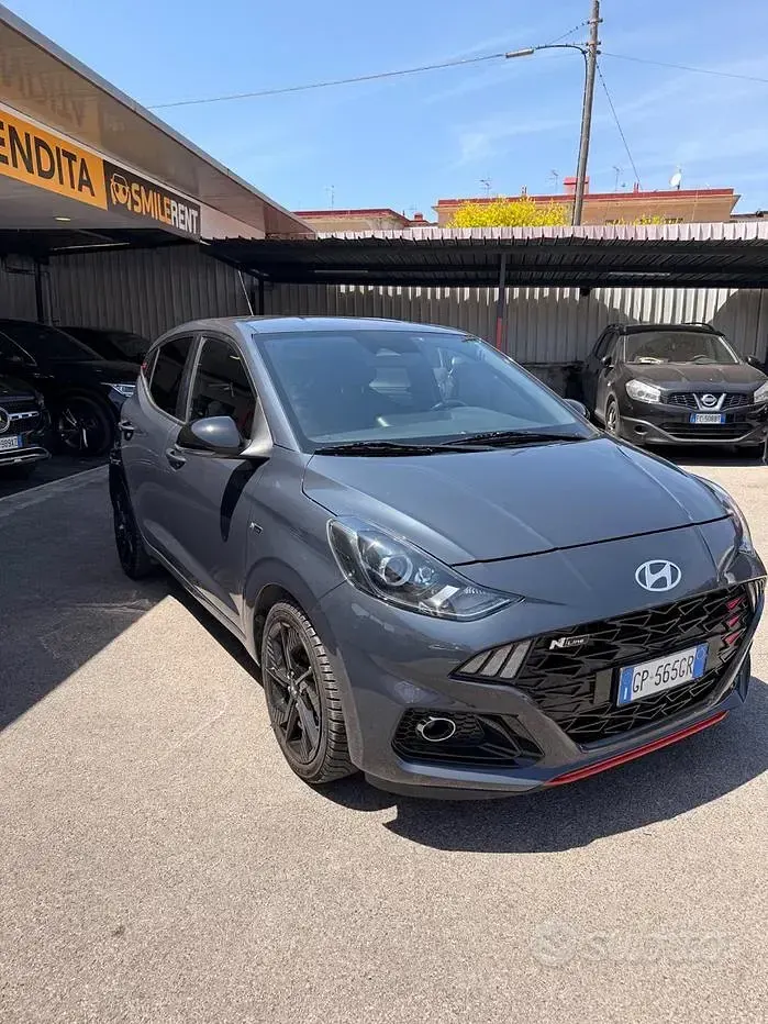 Usata Hyundai i10 N Line 100 CV (73 kW) 2023 Grigio Utilitaria