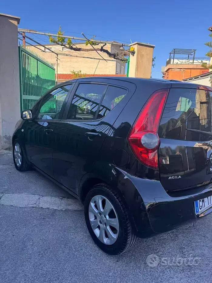 Usata Opel Agila Enjoy 75 CV (55 kW) 2009 Nero Utilitaria