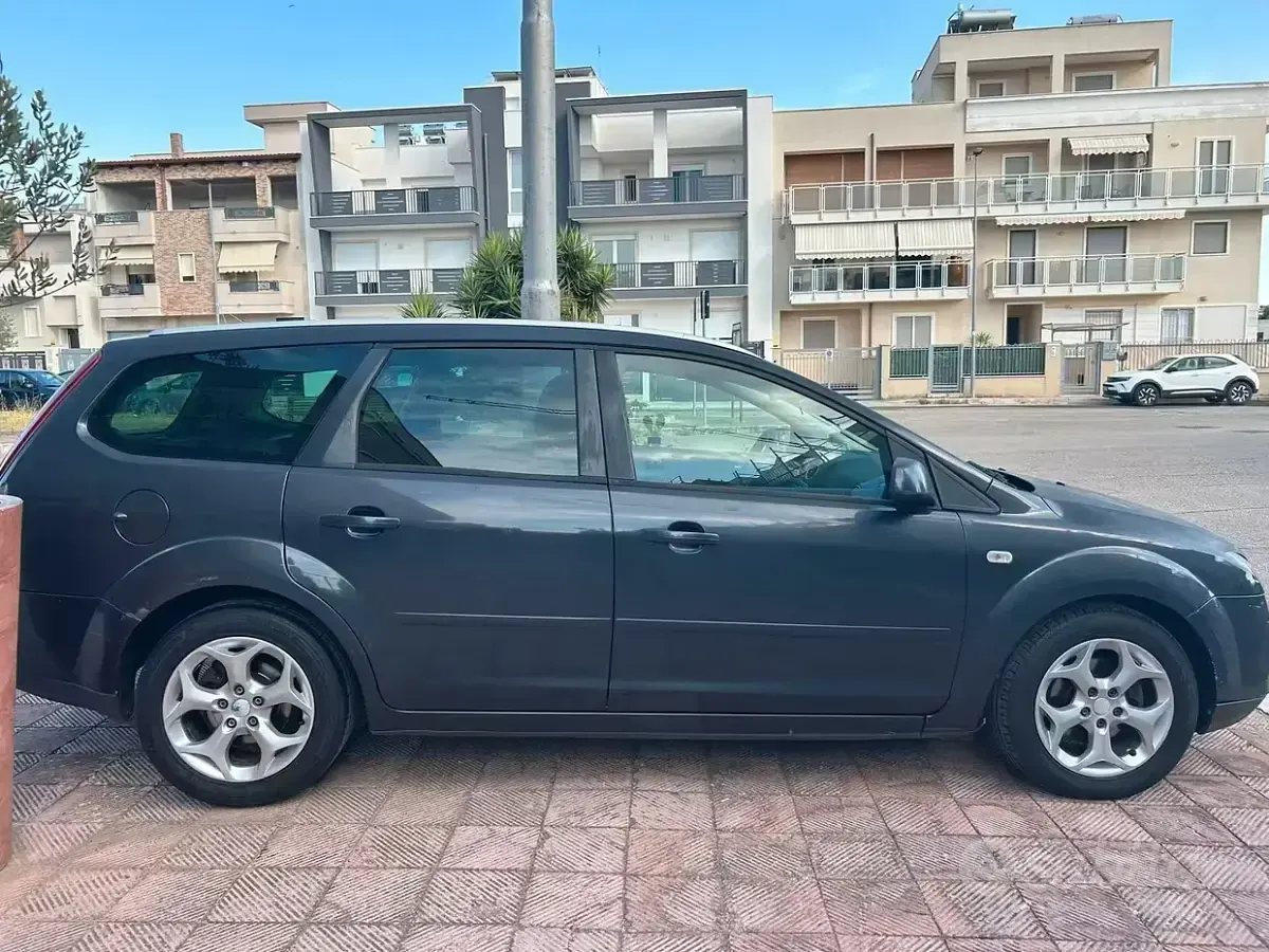 Usata Ford Focus 136 CV (100 kW) 2007 Blu Monovolume