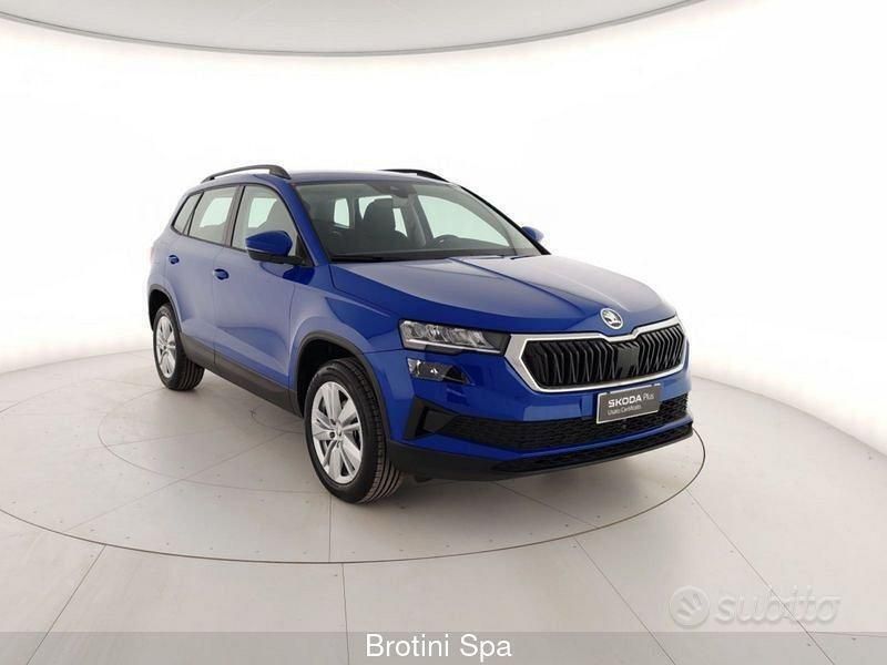 Nuova Skoda Karoq Selection 116 CV (85 kW) 2025 Blu metallizzato SUV