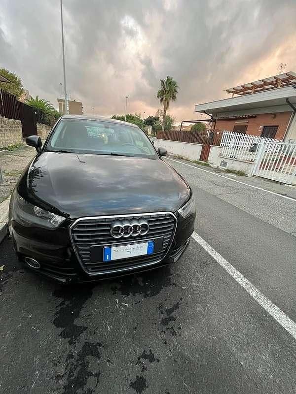 Usata Audi A1 Attraction 105 CV (77 kW) 2010 Utilitaria