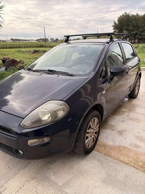 Usata Fiat Punto Lounge 69 CV (50 kW) 2013 Utilitaria