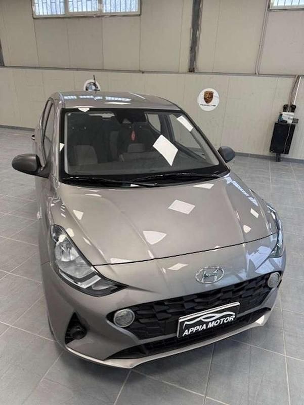 Usata Hyundai i10 Advanced 67 CV (49 kW) 2022 Grigio Utilitaria