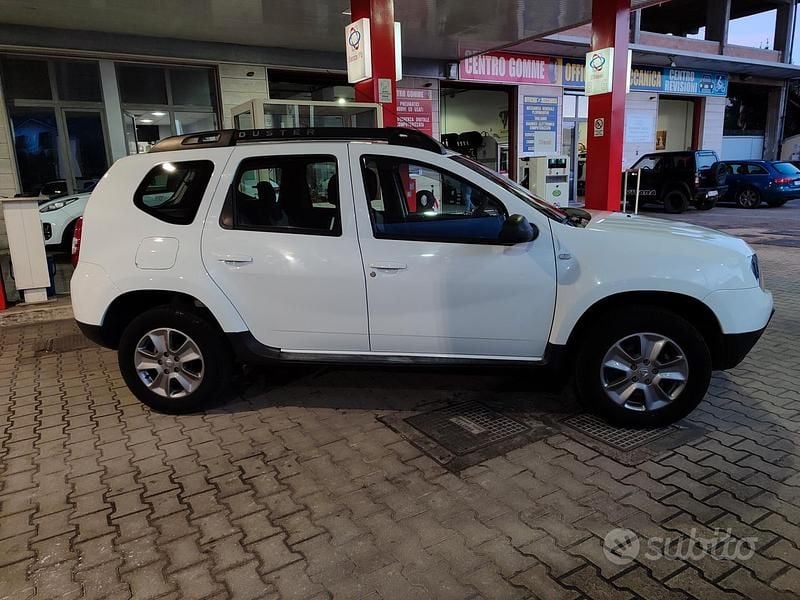 Usata Dacia Duster 90 CV (66 kW) 2016 Bianco SUV