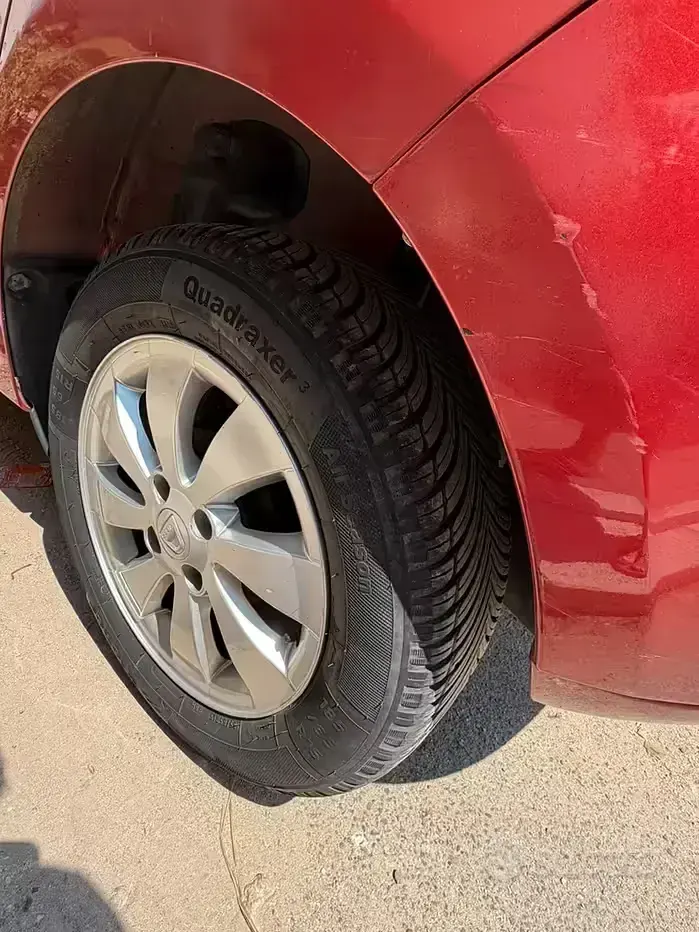 Usata Dacia Sandero 75 CV (55 kW) 2014 Rosso Berlina