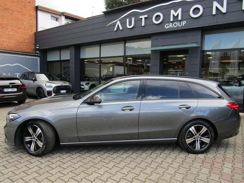 Usata Mercedes C220 Night 200 CV (147 kW) 2022 Grigio selenite Station wagon