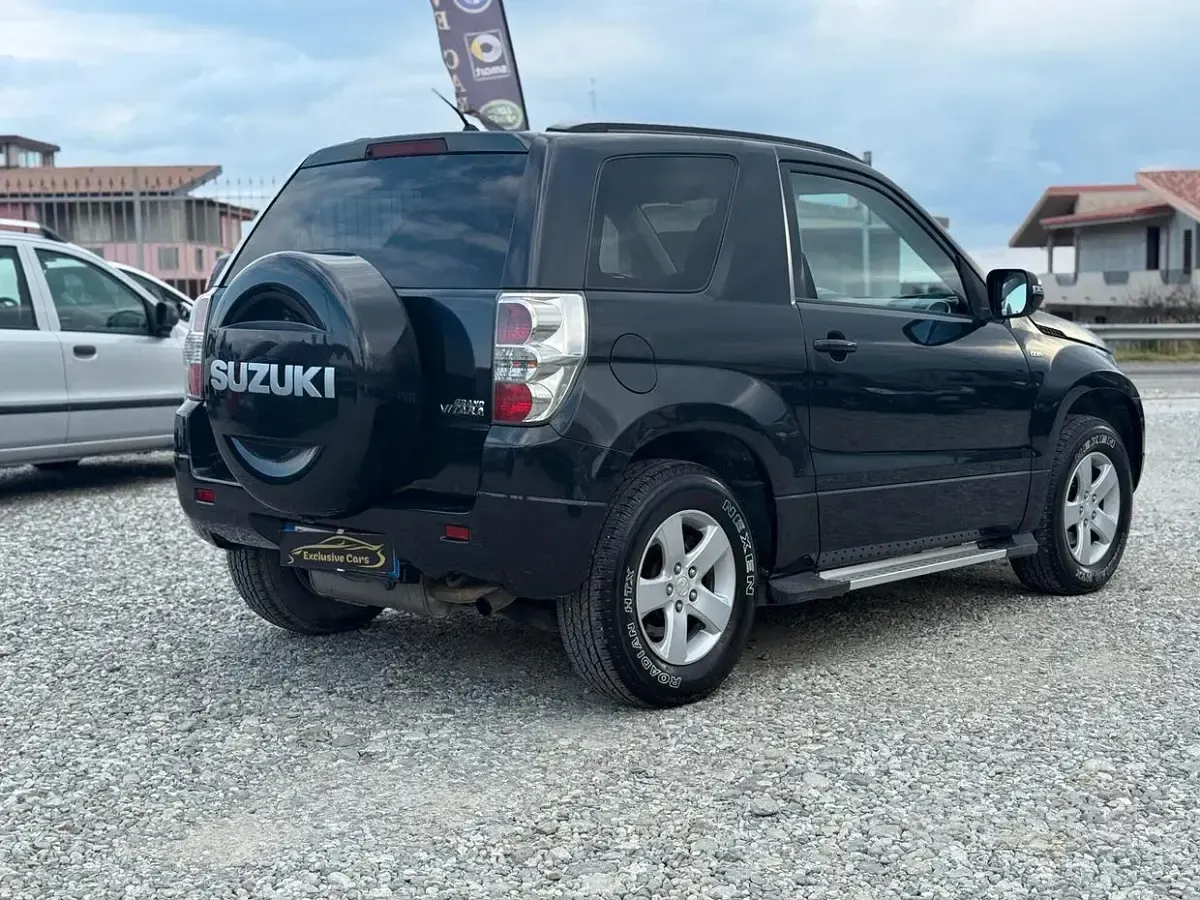 Usata Suzuki Grand Vitara 129 CV (94 kW) 2009 Nero SUV