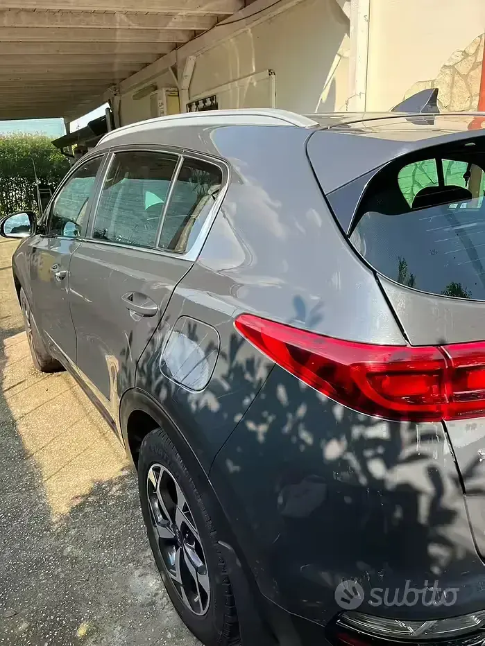 Usata Kia Sportage 132 CV (97 kW) 2019 Grigio SUV