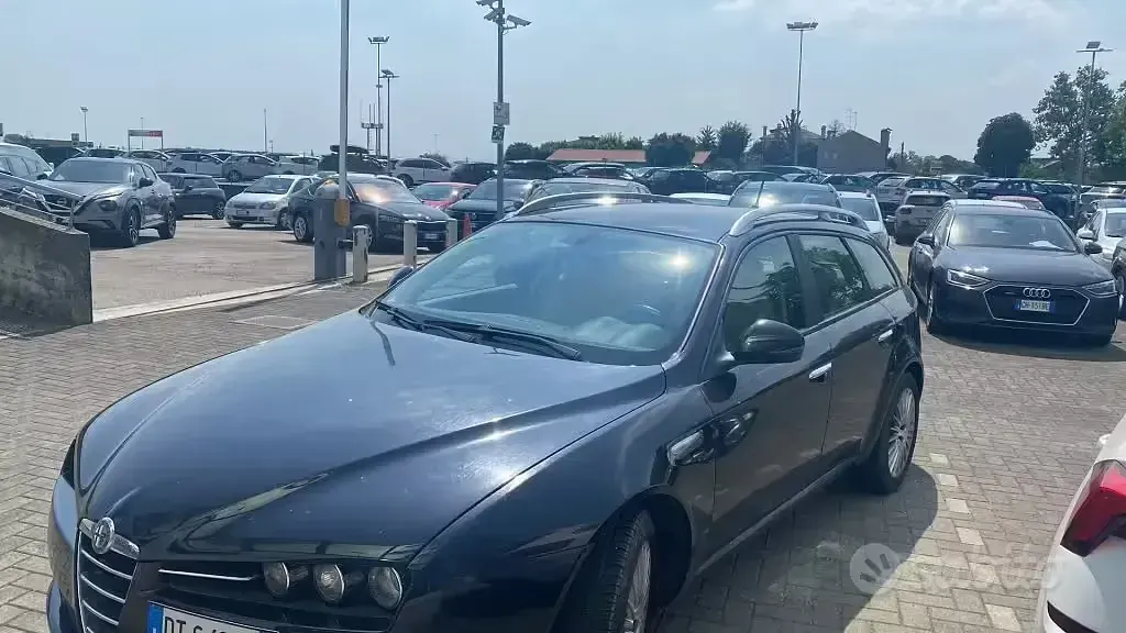 Usata Alfa Romeo 159 Distinctive 150 CV (110 kW) 2009 Nero Station wagon