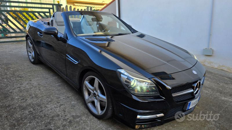 Usata Mercedes SLK250 204 CV (150 kW) 2011 Nero Cabrio